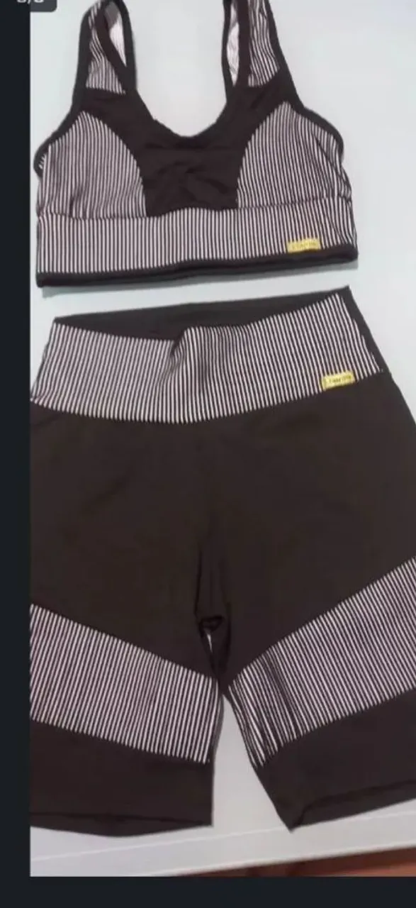 Conjunto Fitness Listrado - Conforto e Estilo