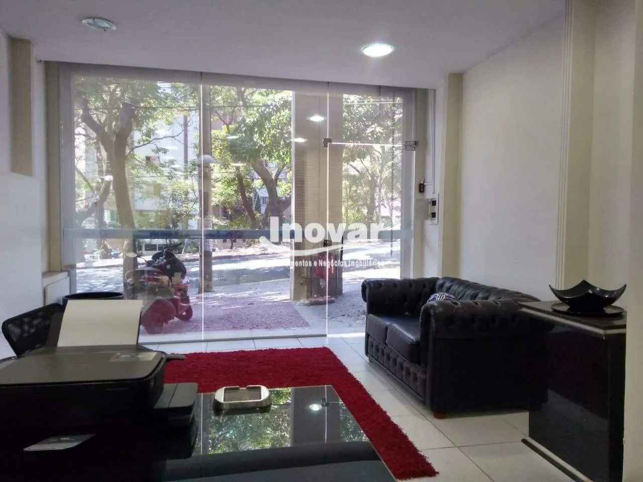 VENDA DE LOJA COMERCIAL  TOTALMENTE MOBILIADA E PRONTA PARA USO! PRÓXIMO AO COLEGIO BERNOU - Foto 2