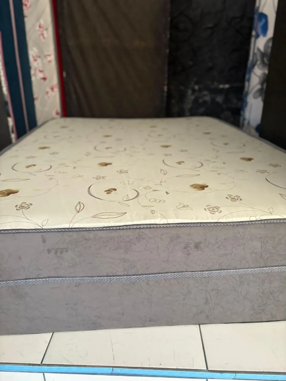 Cama box Casal Conforto e Qualidade, Espuma baixa D28