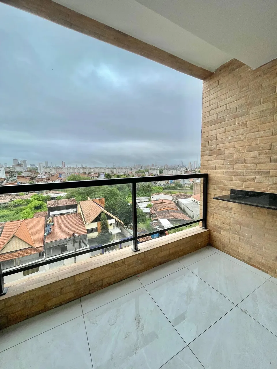 Apartamento com varanda, pronto para morar, excelente acabamento
