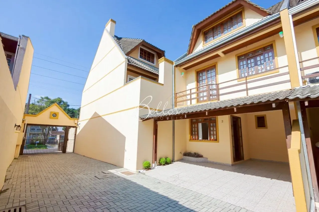 Sobrado Triplex com 3 dormitórios, sendo 2 suítes à venda no Jardim das Américas - BELLOS