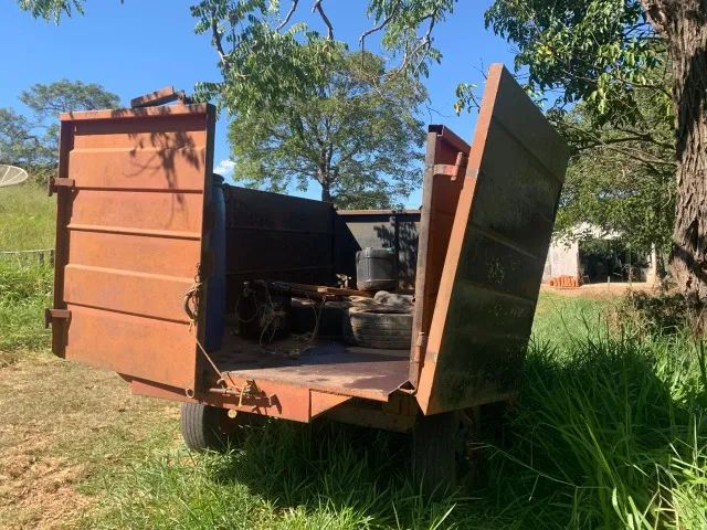 Carreta Agrícola Basculante para Silagem e Transporte de Carga, 6m³,  Robusta e Versátil!  - Foto 3