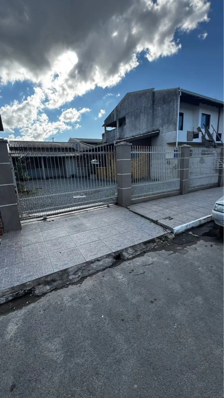 Casa 02 dormitórios cidade nova Itajaí