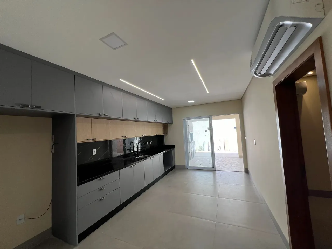 Parintins Sbd, Placas Solar, 6 splits, Moveis Planejados lindo! 4 suites
