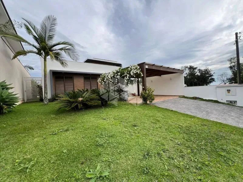 Casa de Condomínio em BELVEDERE