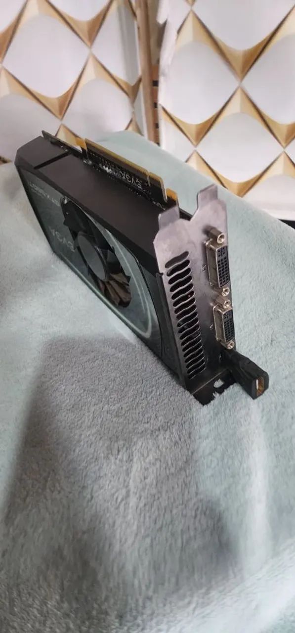 VENDO/TROCO - GTX 550 TI 1GB + 198BTS RODA VARIOS JOGOS - Foto 5