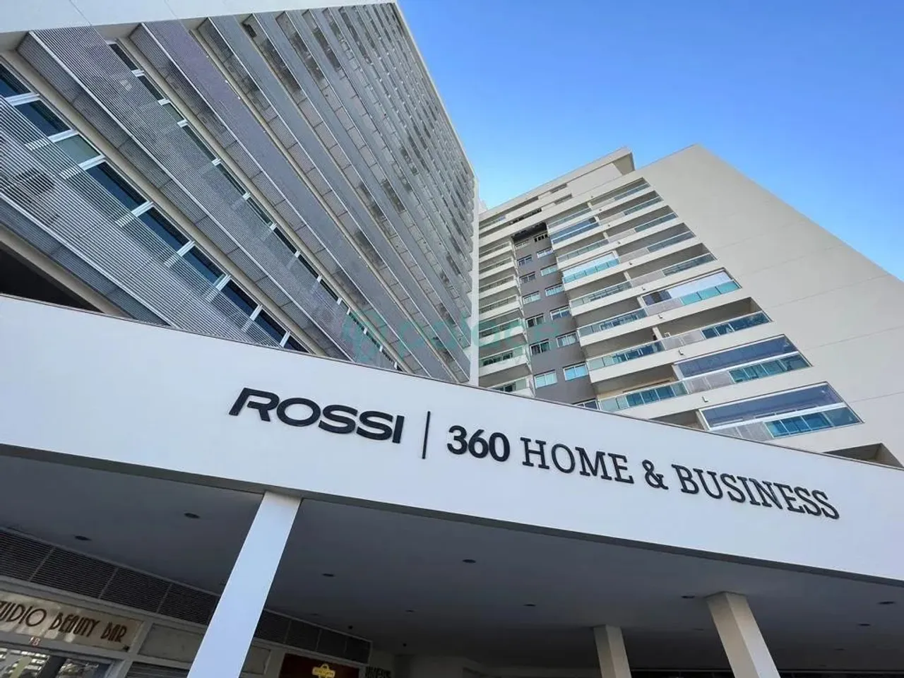 Sala comercial para locação no São Mateus (Edifício Rossi 360), por R$ 1.400,00 mais taxas