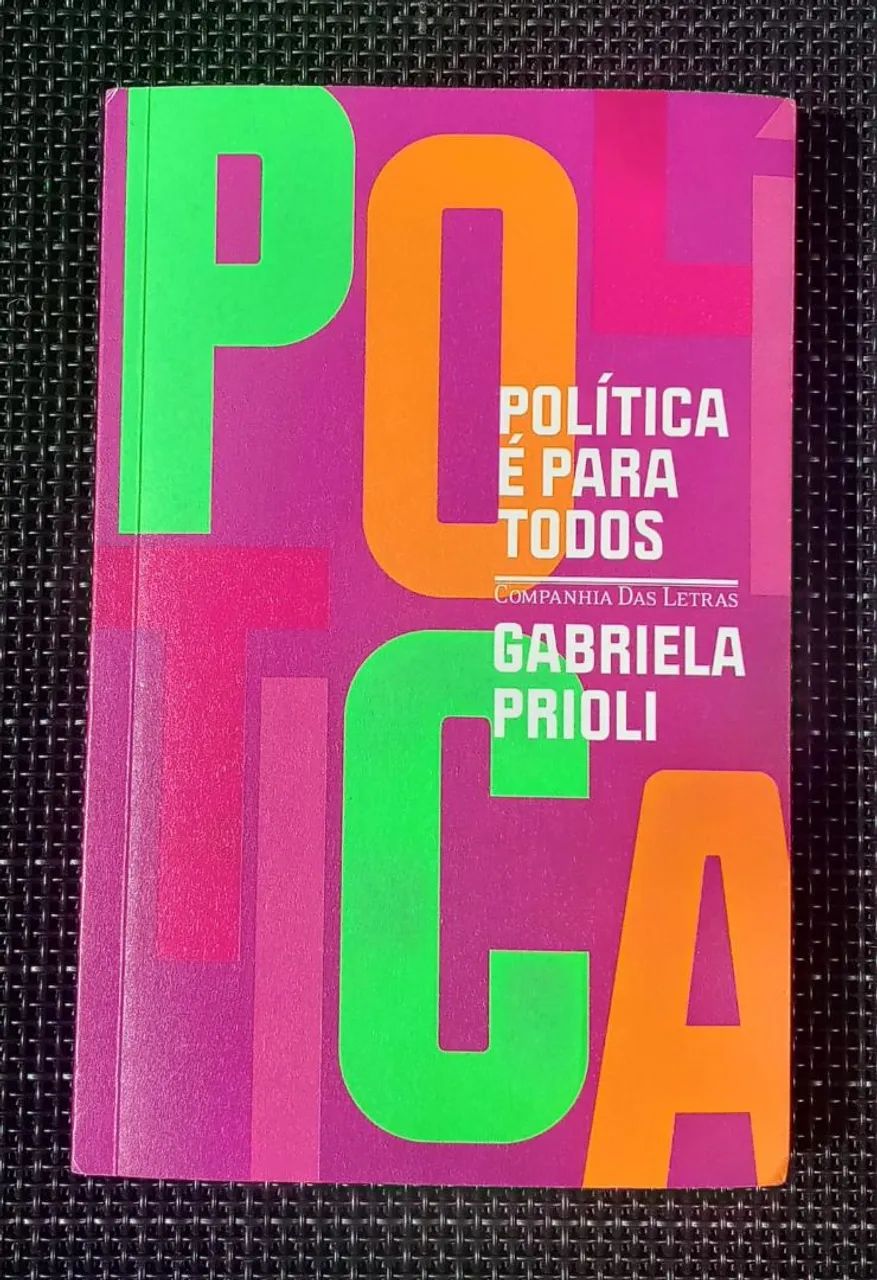 Livro Política é para todos