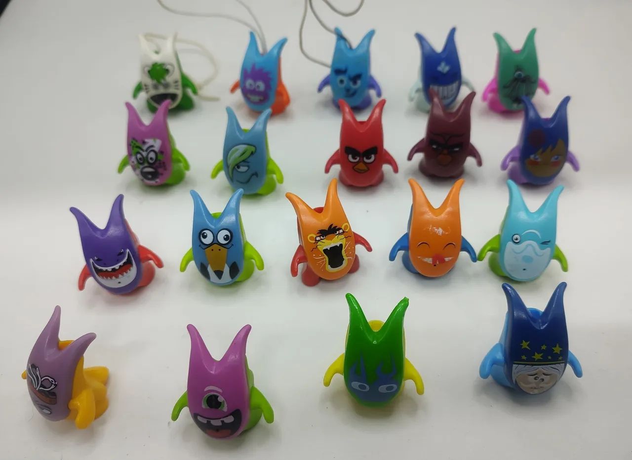Bonecos colecionáveis Kinder ovo (usado) - Foto 2