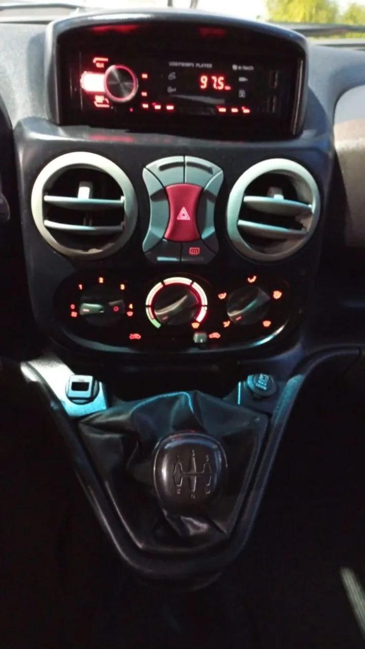 Fiat Doblo Essence 1.8 Flex 16V 5P 2021 - Foto 11