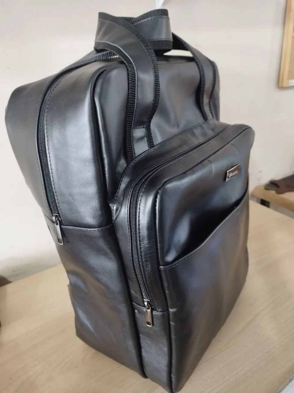 Mochila Executiva de Couro Grande - Foto 2