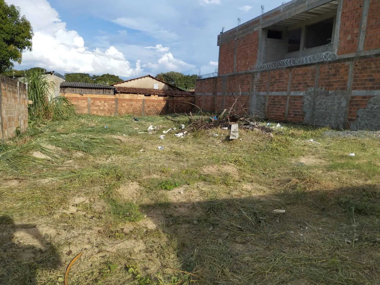Lote 390,00m² (Asfalto, Agua e Esgoto) Setor Mansoes Paraiso