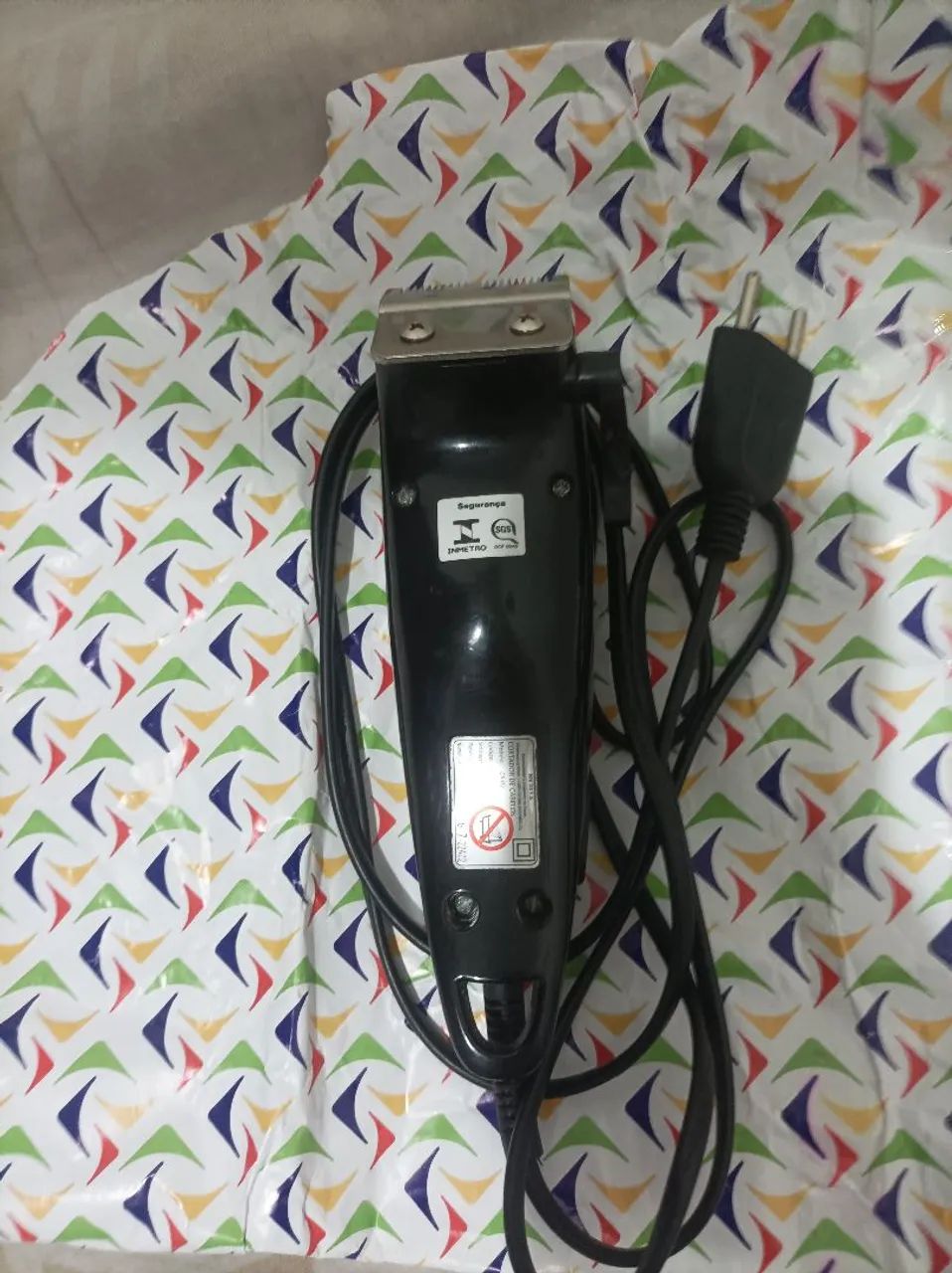 Máquina de cortar cabelo mundial  - Foto 2