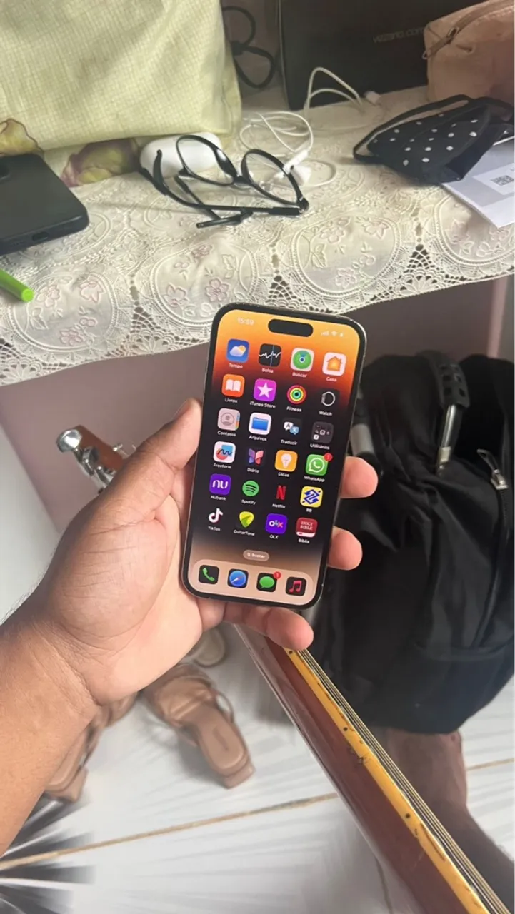 Vendo ou troco? iPhone 14 Pro original, com a caixa