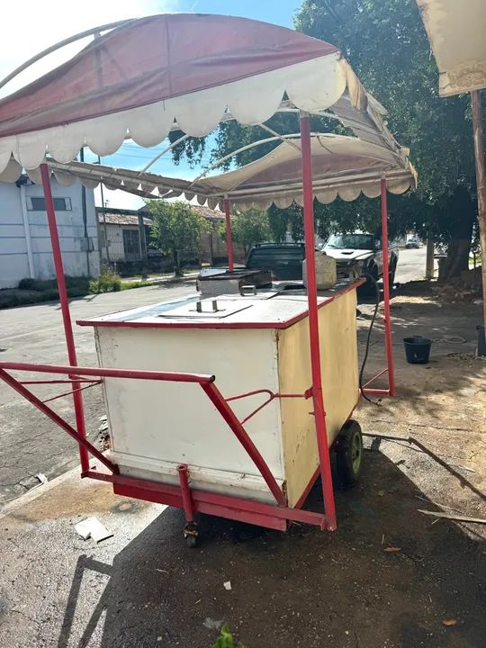 Carrinho trailer de Hot Dog e Lanches