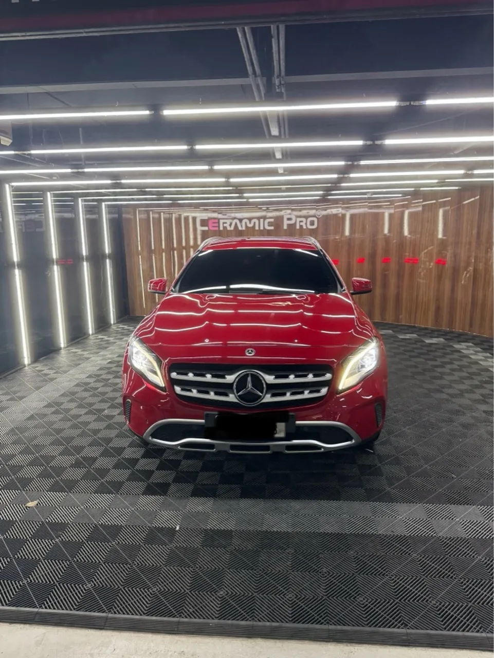 GLA-200 - Mercedes Benz