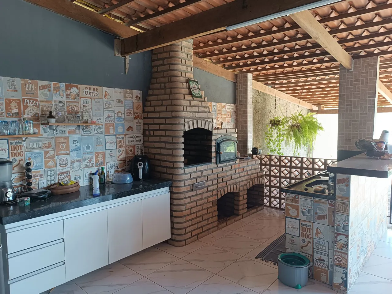 Vendo ou troco essa Casa, localizada no Município de Conde-PB.
