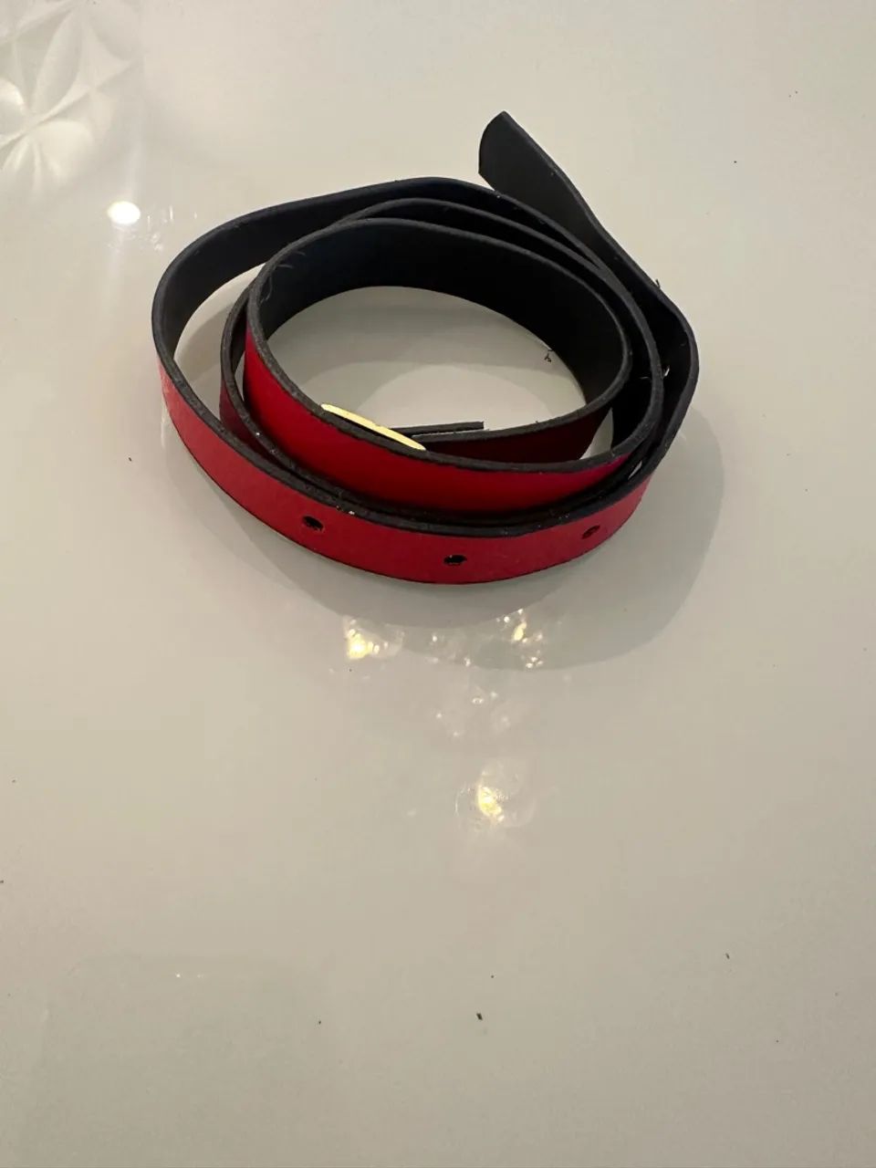 Cinto vermelho em courino