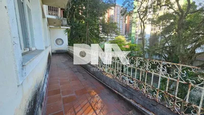 Casa de rua : / Residencial / Gávea