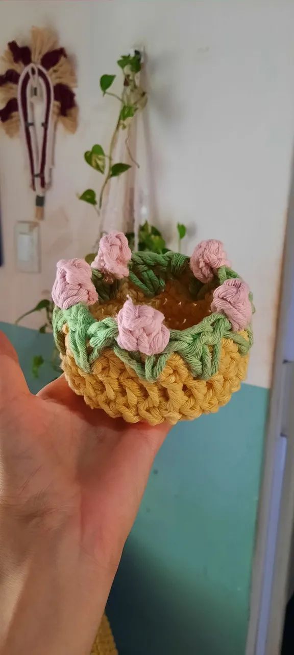 Cesto de Crochê Decorativo com Flores - Foto 2