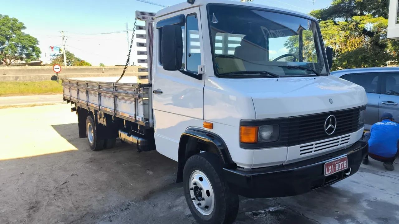 Caminhão Mercedes Benz 914 - 1995