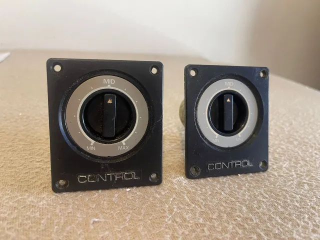 Par de potenciometro Mid para caixa de som