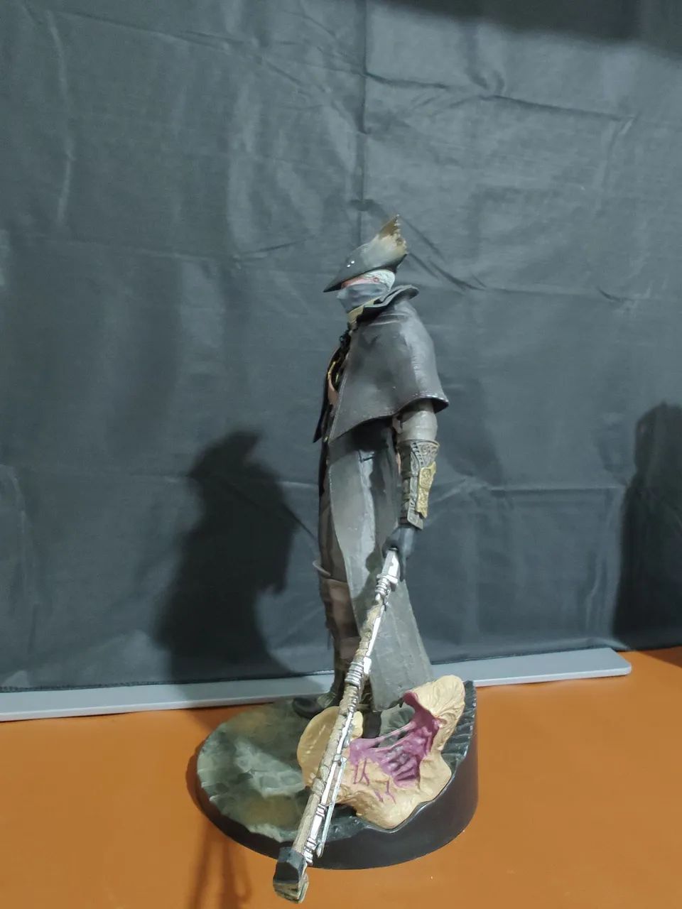 Estátua Bloodborne Action figure 30CM  - Foto 2