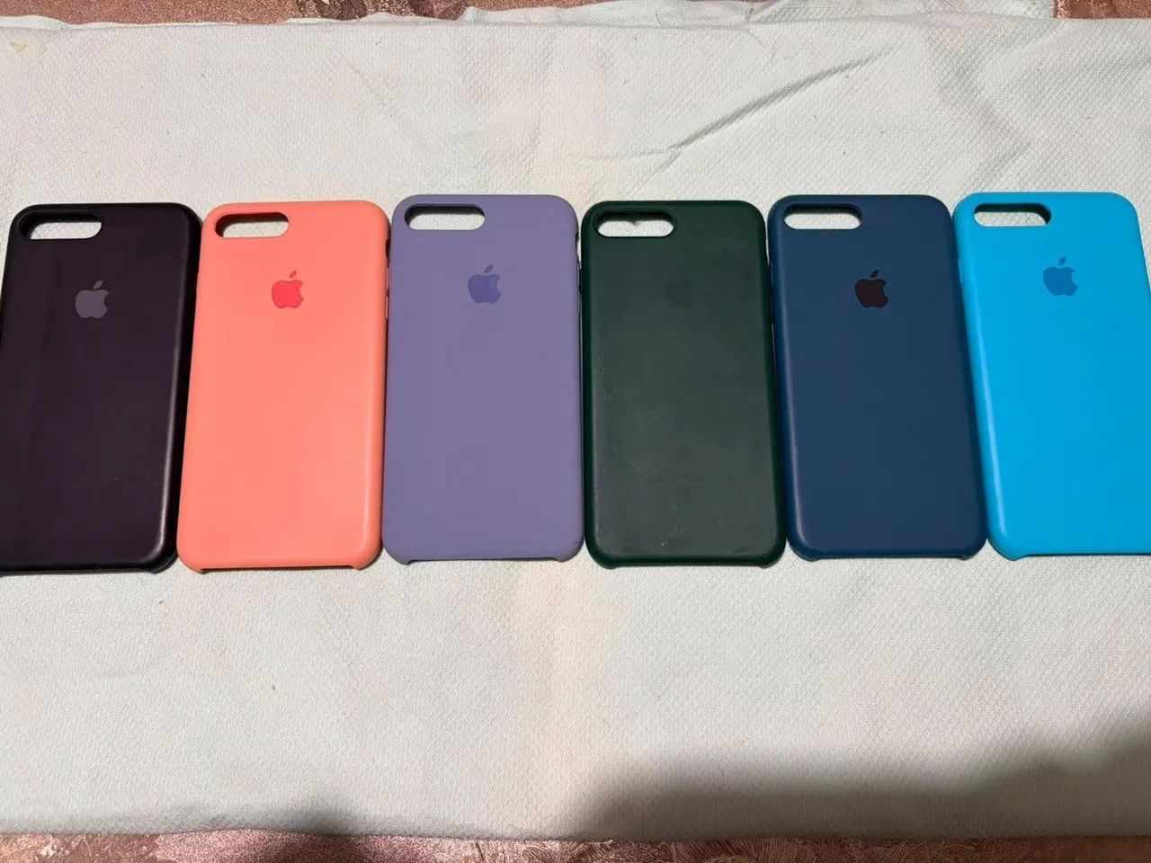 Kit 6 Capinhas de silicone para iPhone 7 e 8 plus, Usadas por pouco tempo.