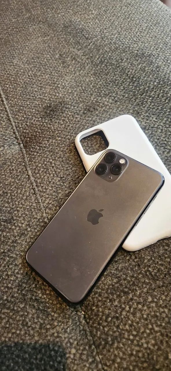 IPHONE 11 PRO MAX  - Foto 2