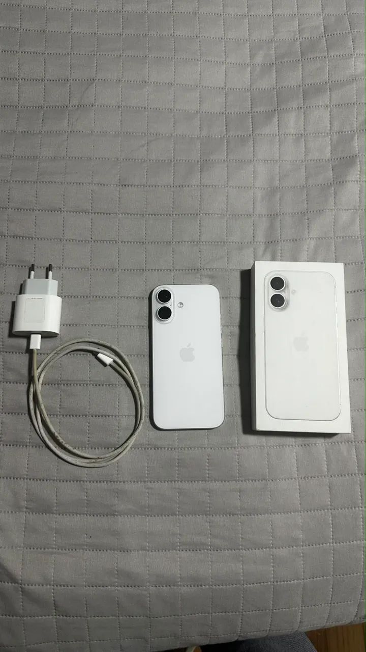 iPhone 16