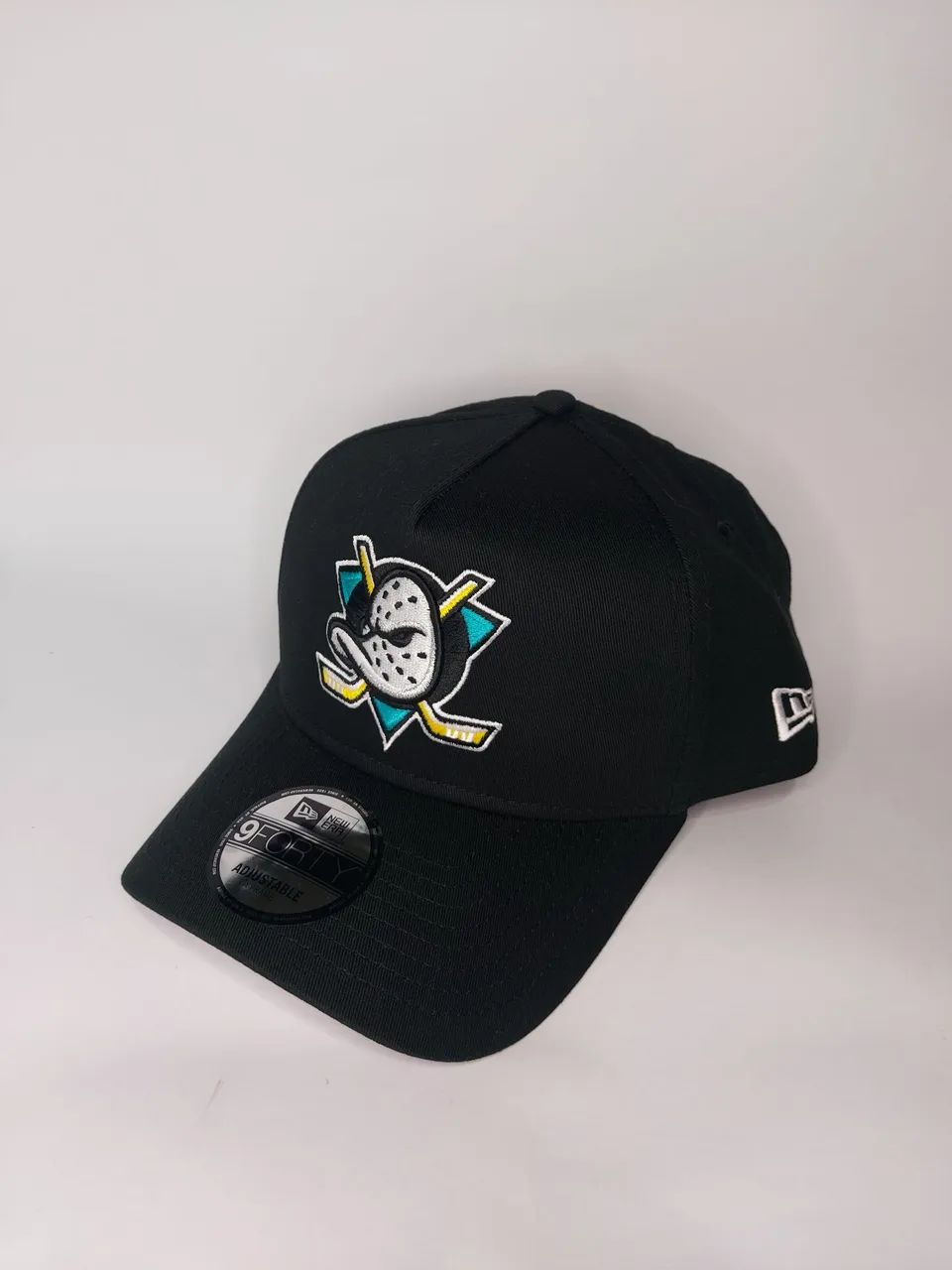 Boné Anaheim ducks preto - New era - Nhl - Aba curva - Foto 2