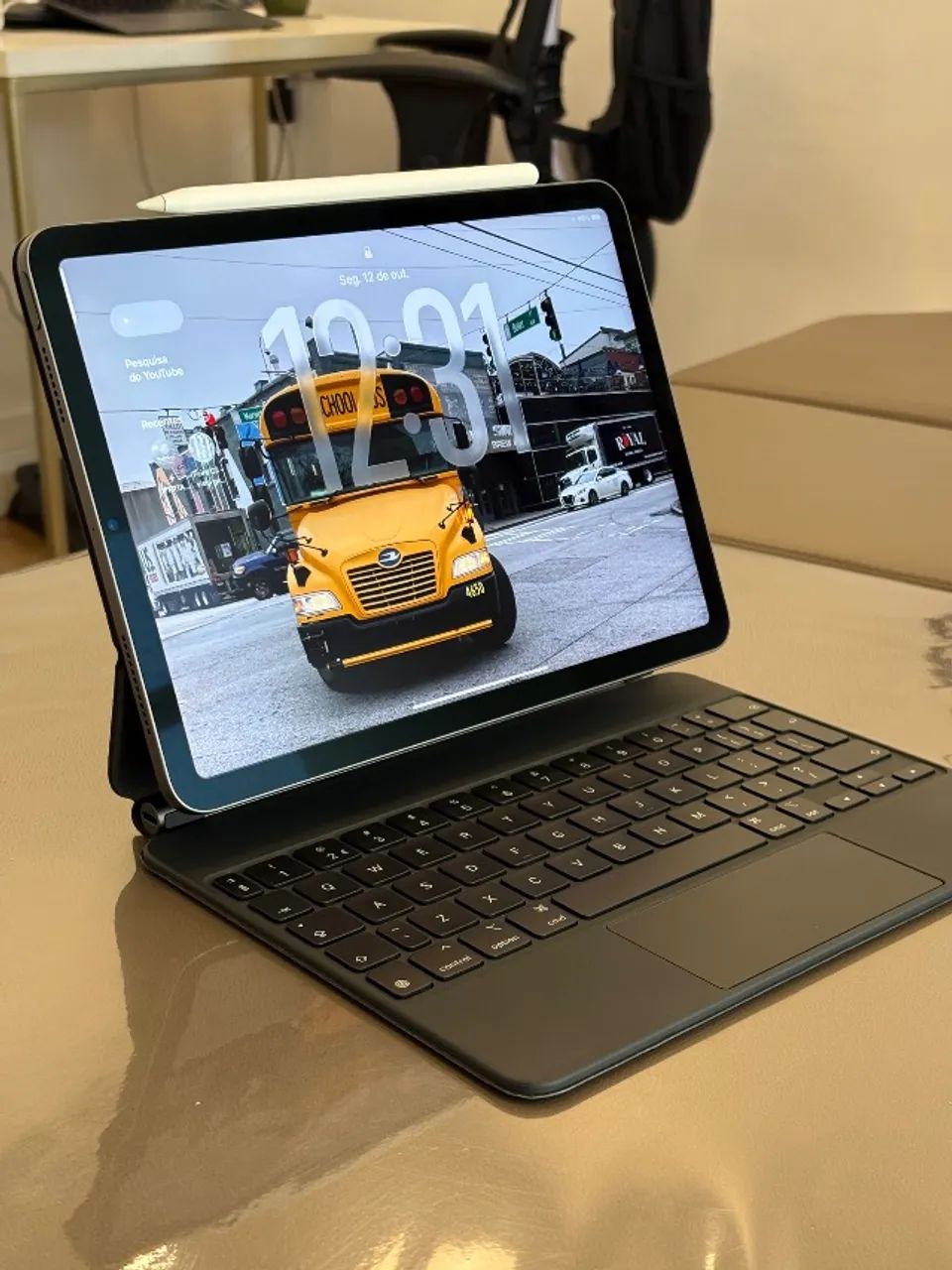 Ipad Air M1 256gb Kit completo com Magickey board e Apple pencil