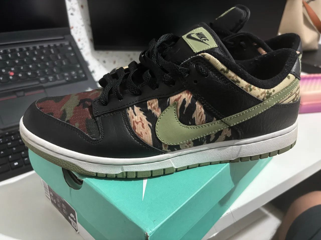 Nike Dunk Low DH0957-001 Crazy Black Multi Camuflagem - Foto 3