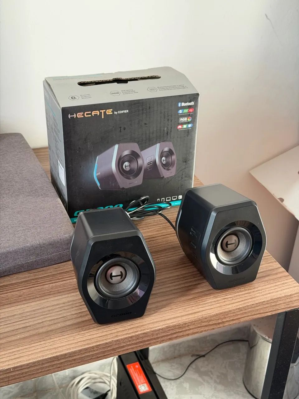 Caixa de som edifier g2000 Hecate