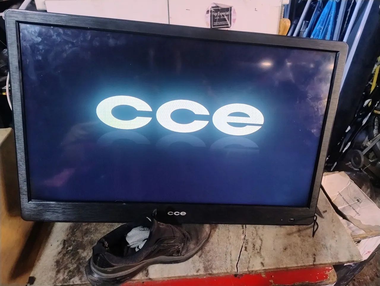 Vende se TV CCE 29 polegadas 