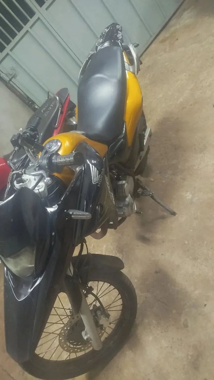 Vendo XRE 300 , ano 2011  - Foto 2