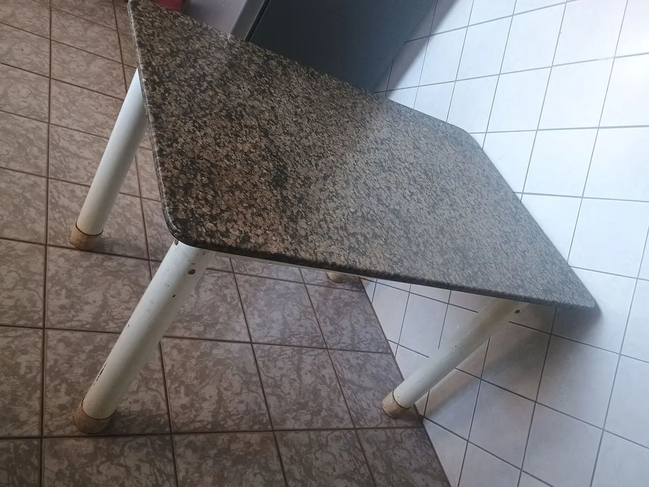 Mesa de mármore seis lugares 