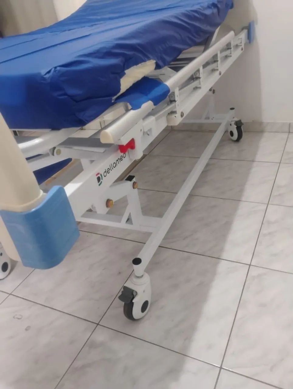 Cama hospitalar semi nova , pouco usada - Foto 5