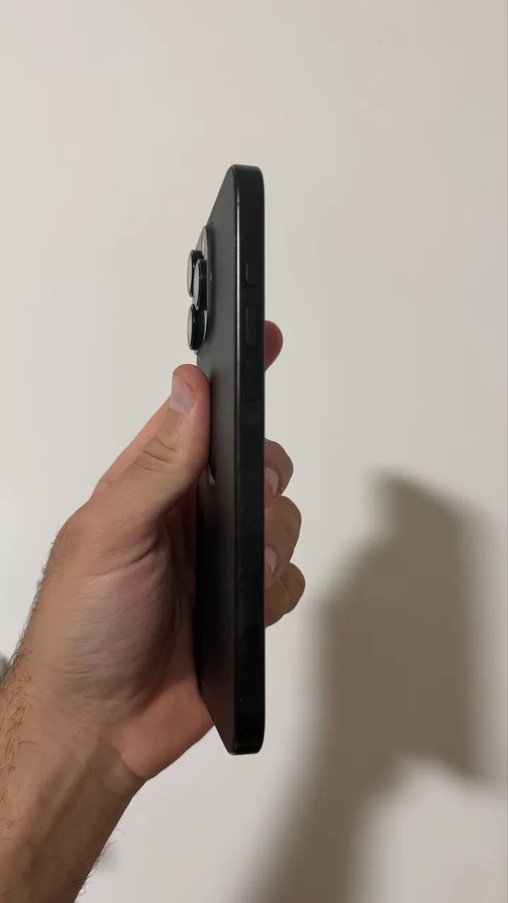 Iphone 16 pro Max só carrega na indução  - Foto 2
