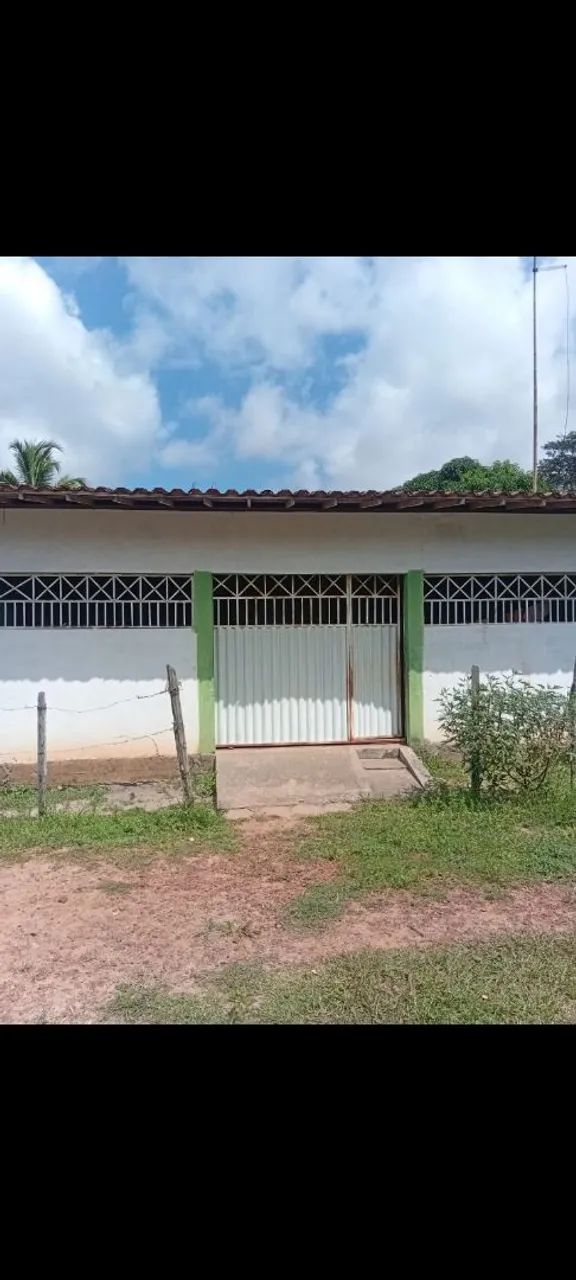 Vende-se uma casa 