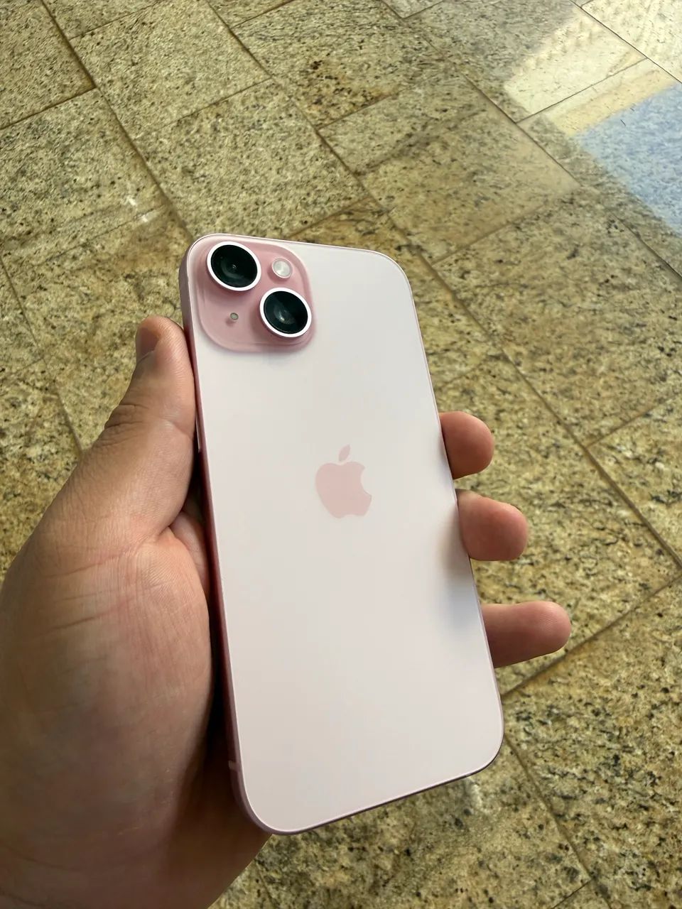 iPhone 15 Rosa 128GB com caixa - Foto 4