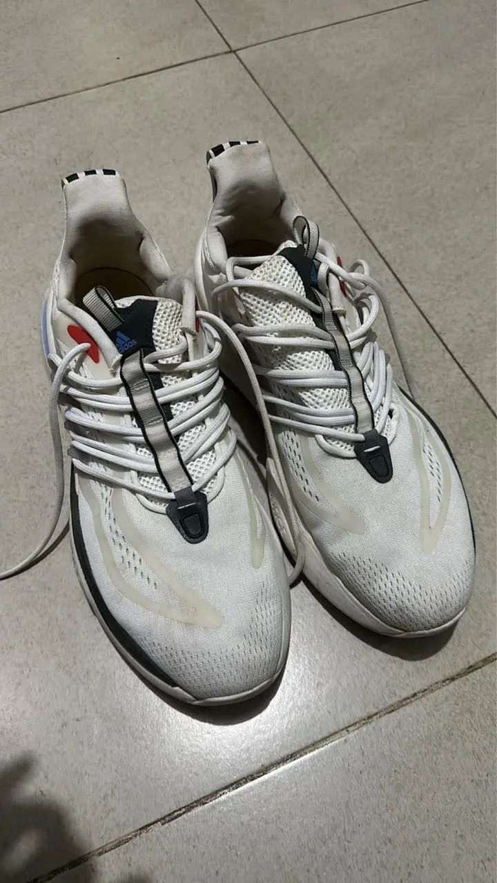 Tênis adidas branco bolar
