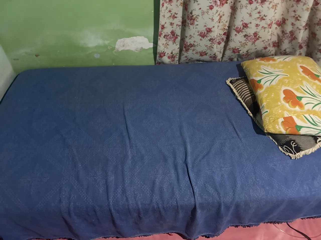 Cama de solteiro com colchão auxiliar  - Foto 2