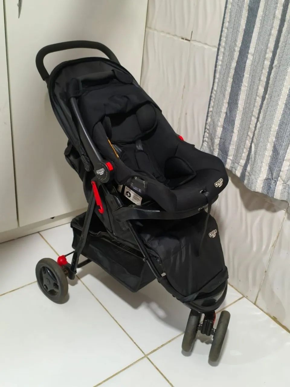 Bebê conforto + Carrinho de bebê  - Foto 4