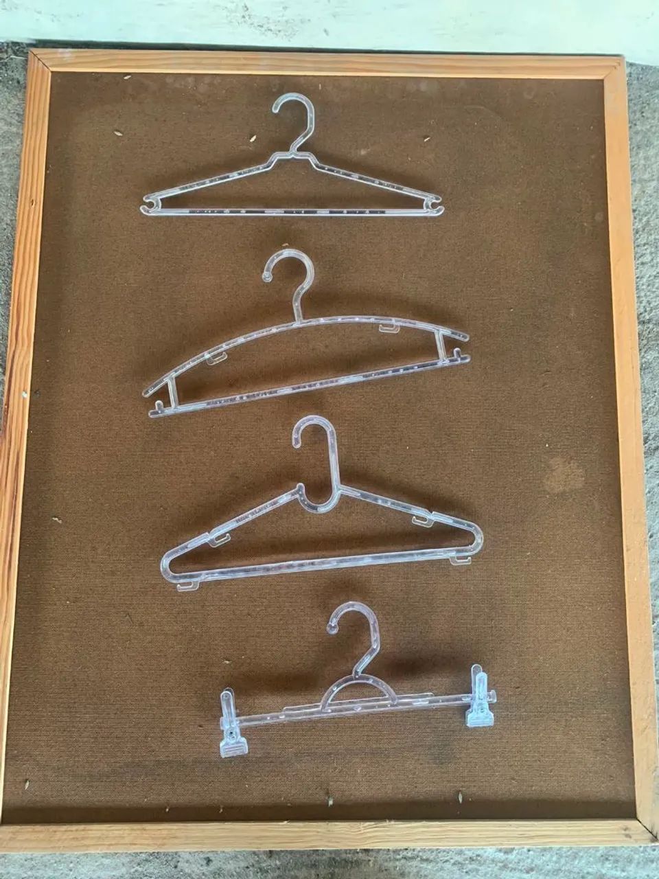 Cabides acrílico pra vender logo  - Foto 2