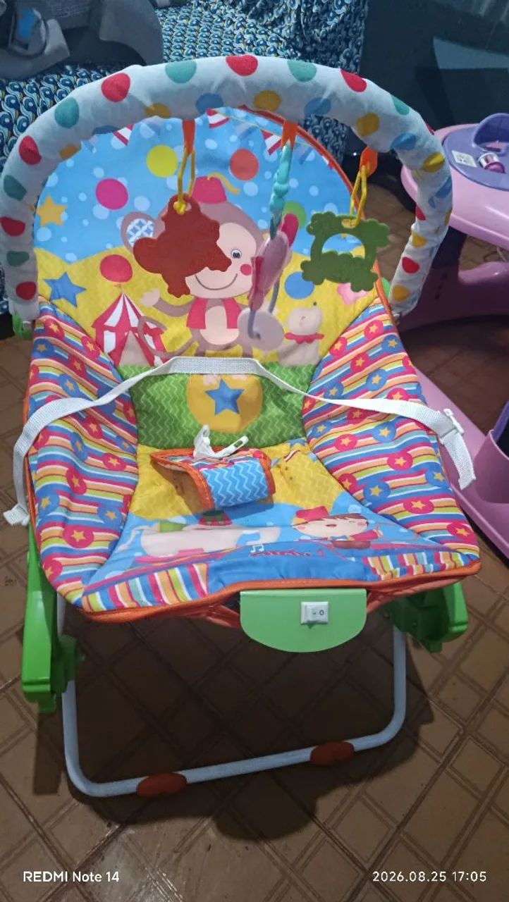 Vendo cadeirinha fibratoria e andajar  - Foto 2