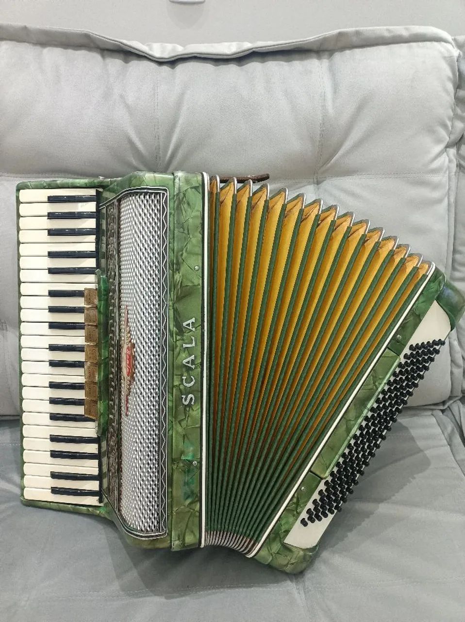 Gaita/sanfona/acordeon Scala 120 baixos "IMPECÁVEL"