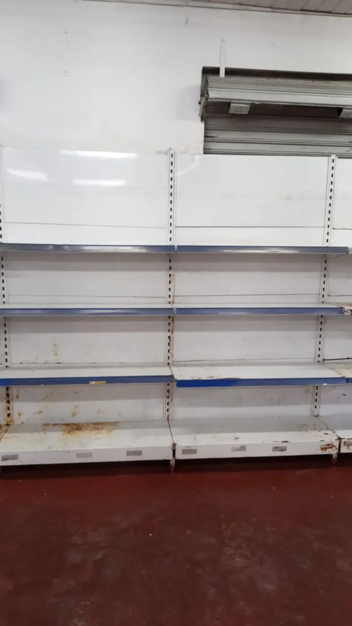 Gôndolas de parede para Mercado, Loja e Farmácia (desapego) - Foto 2