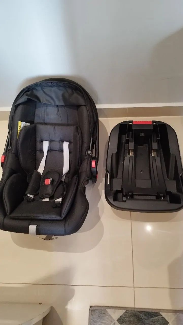 Bebê conforto + base de fixação 