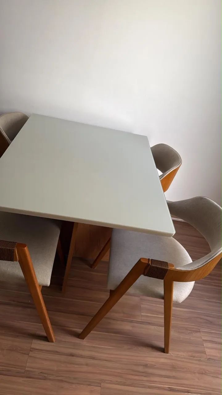 Mesa de Jantar com 4 Cadeiras em Madeira Maciça - Foto 2